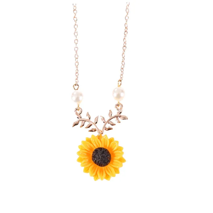 Pearl Sun Flower Necklace Temperament Fashion Sunflower Pendant Sweater Accessories
